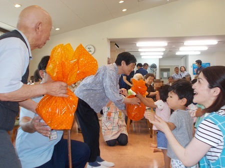 かがやきの丘通所リハビリ「可愛い踊りをありがとう！」