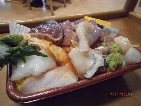 友結　海鮮丼を食べました！
