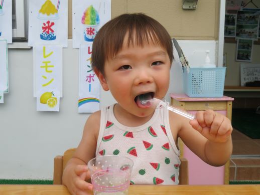 保育室ぽかぽか「開店！かき氷屋さん🍧」