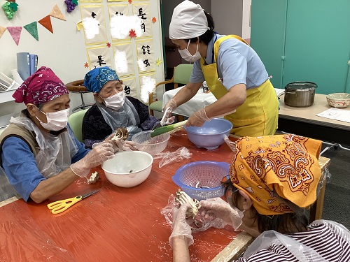 かがやきの丘「🍲芋煮作りに挑戦！🍲」専門棟