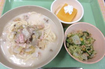 川西湖山病院 栄養科「白菜とベーコンのクリームパスタ紹介」