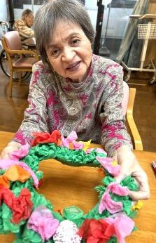 楓の家ヒメリンドウ棟～クリスマスリース作り～