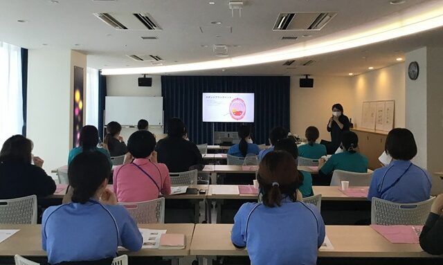 仙台市老健・有料老人ホーム｜口腔ケア研修｜医）緑愛会・オードエクラ